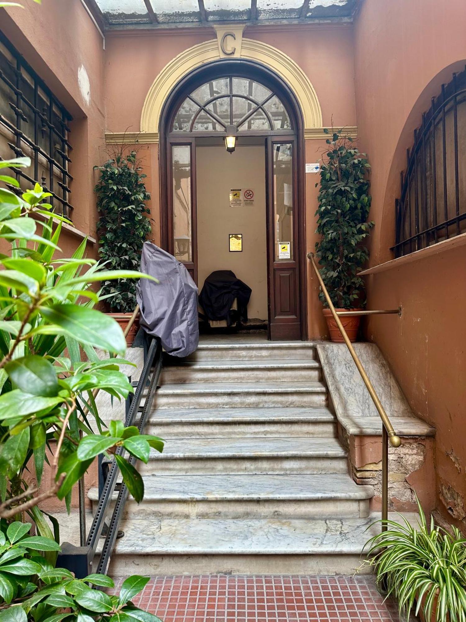 Nazionale Palace Suites Roma Exterior foto