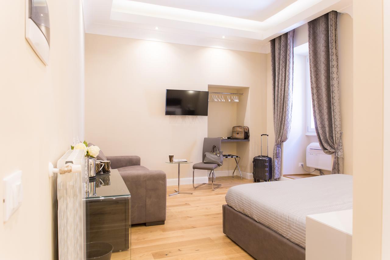 Nazionale Palace Suites Roma Exterior foto